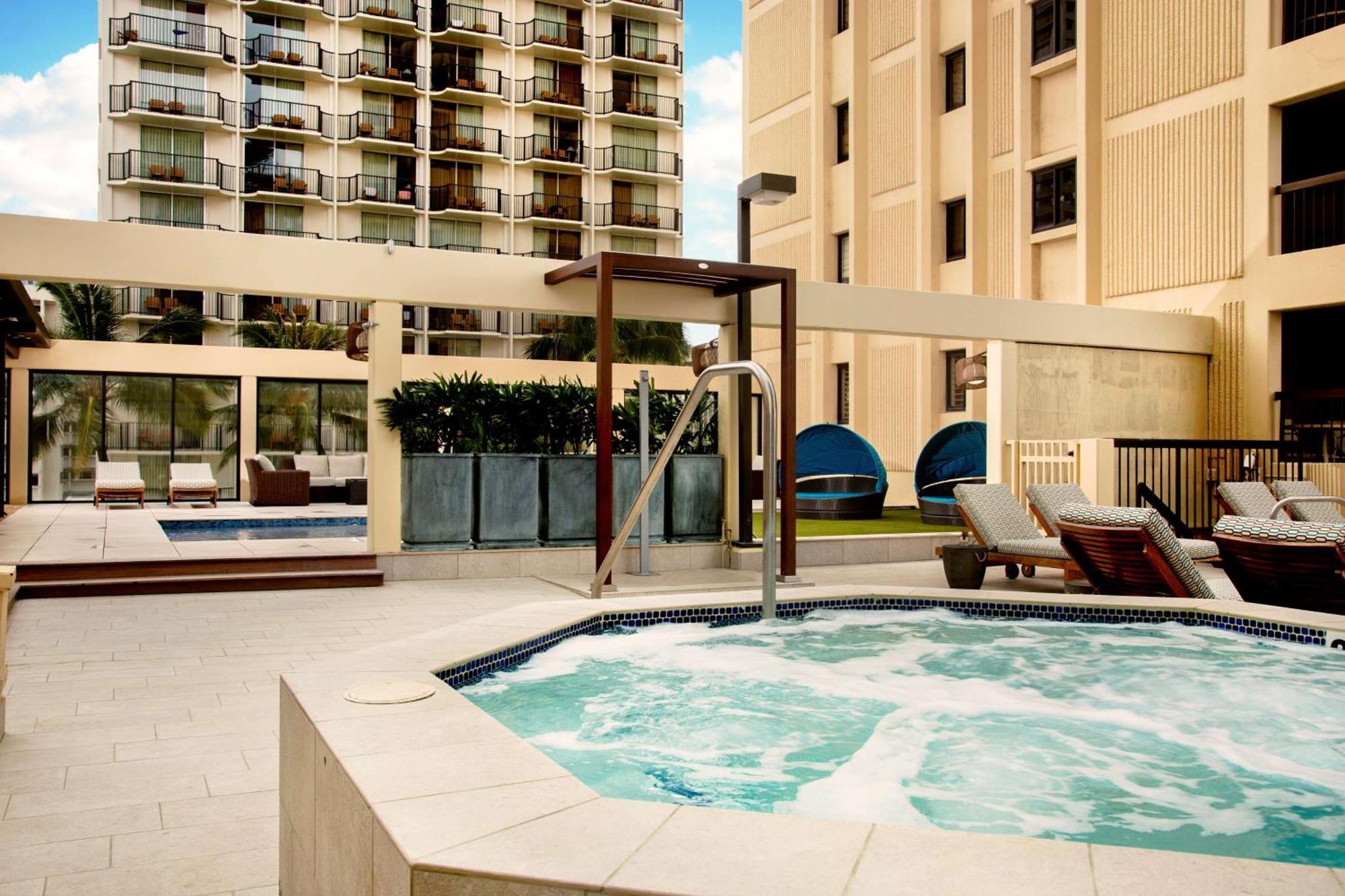 Aston Waikiki Beach Tower Гонолулу Екстер'єр фото The pool at the W South Beach