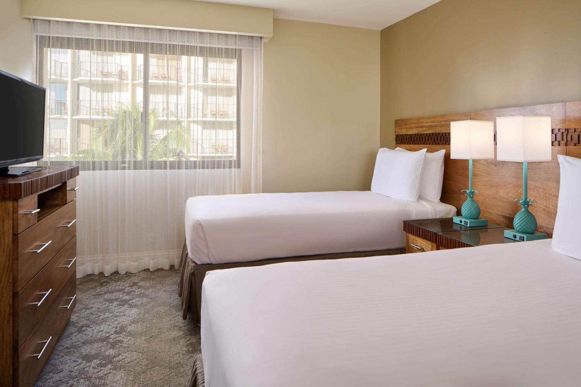 Aston Waikiki Beach Tower Гонолулу Екстер'єр фото A bedroom at the Hilton Las Vegas