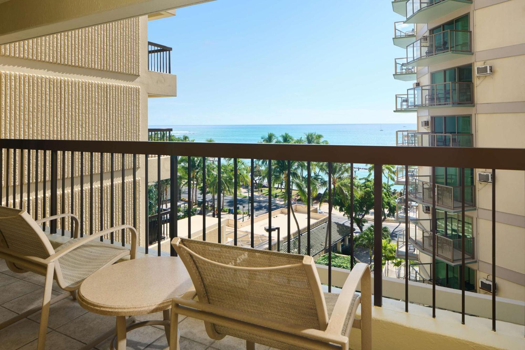 Aston Waikiki Beach Tower Гонолулу Екстер'єр фото A typical view from a guest room