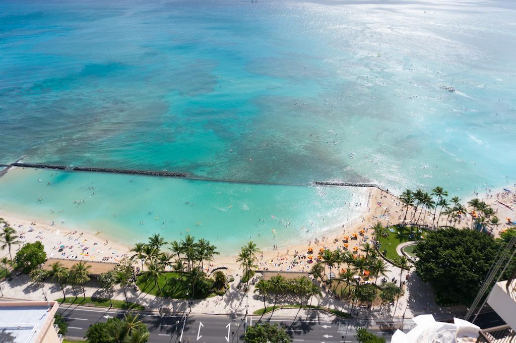 Aston Waikiki Beach Tower Гонолулу Екстер'єр фото Waikiki Beach